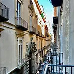 Le Scalette A Santa Chiara
